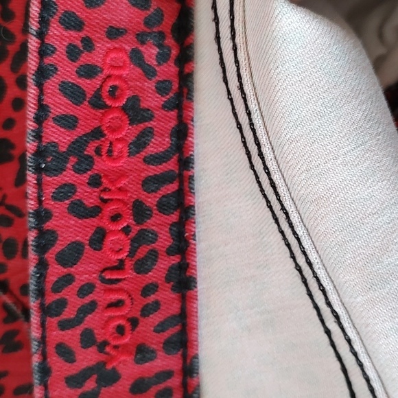 Alice + Olivia Black and Red Leopard Print Jeans Size 26 - Picture 10 of 10